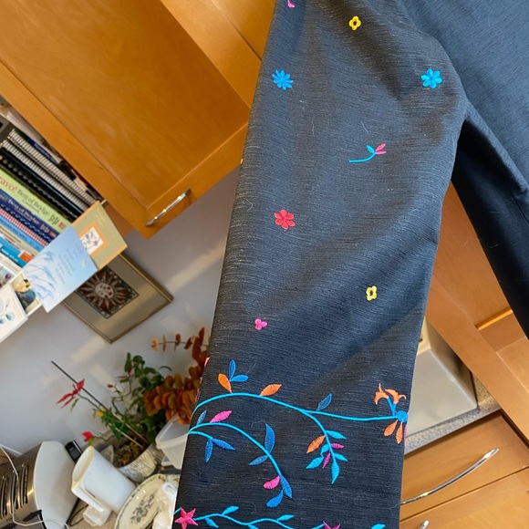 NWOT SILK LAND fully-lined embroidered silk jacket. - Picture 10 of 10